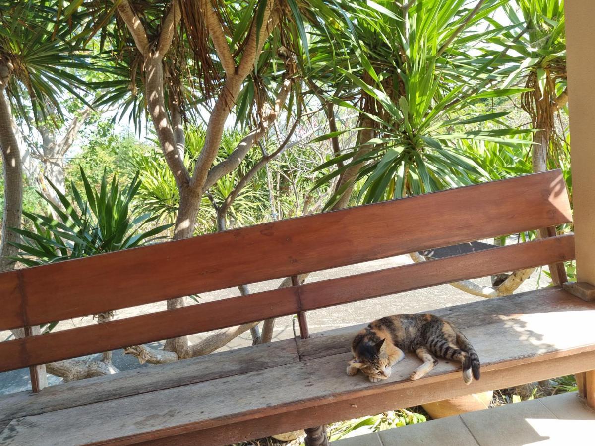 Hello Sichang Bungalow Ko Si Chang Bagian luar foto