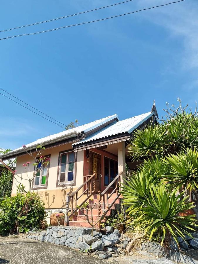 Hello Sichang Bungalow Ko Si Chang Bagian luar foto