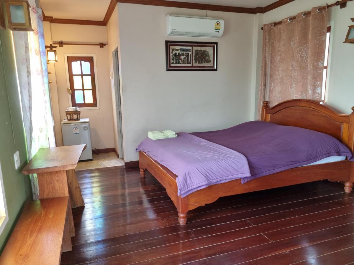 Hello Sichang Bungalow Ko Si Chang Bagian luar foto