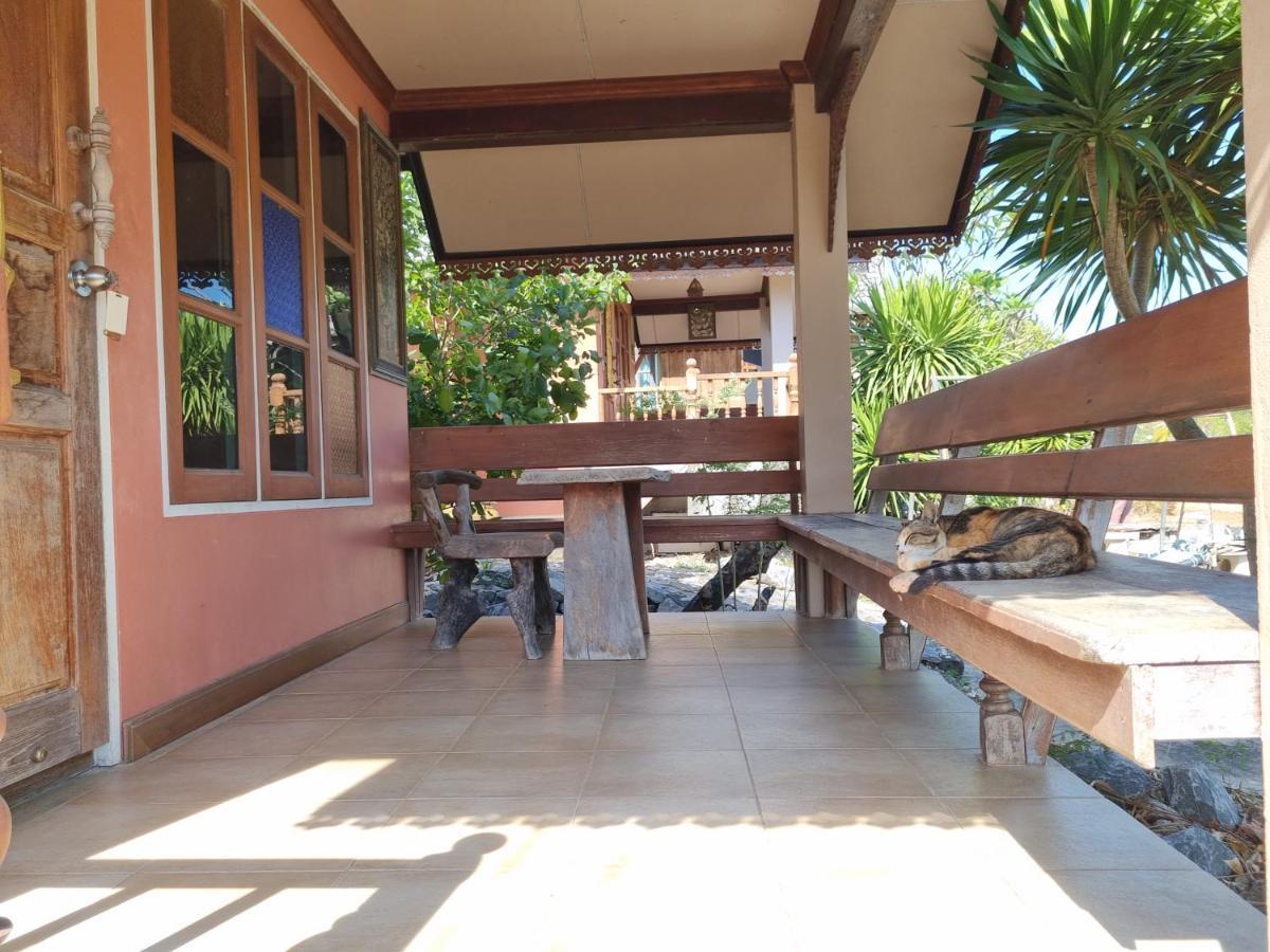 Hello Sichang Bungalow Ko Si Chang Bagian luar foto