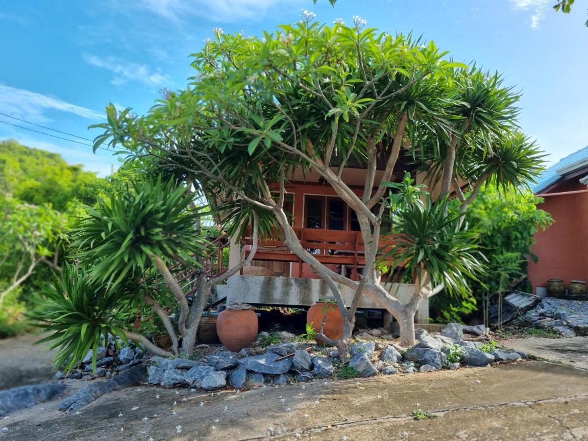 Hello Sichang Bungalow Ko Si Chang Bagian luar foto