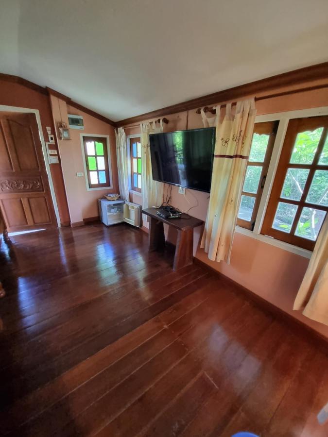 Hello Sichang Bungalow Ko Si Chang Bagian luar foto