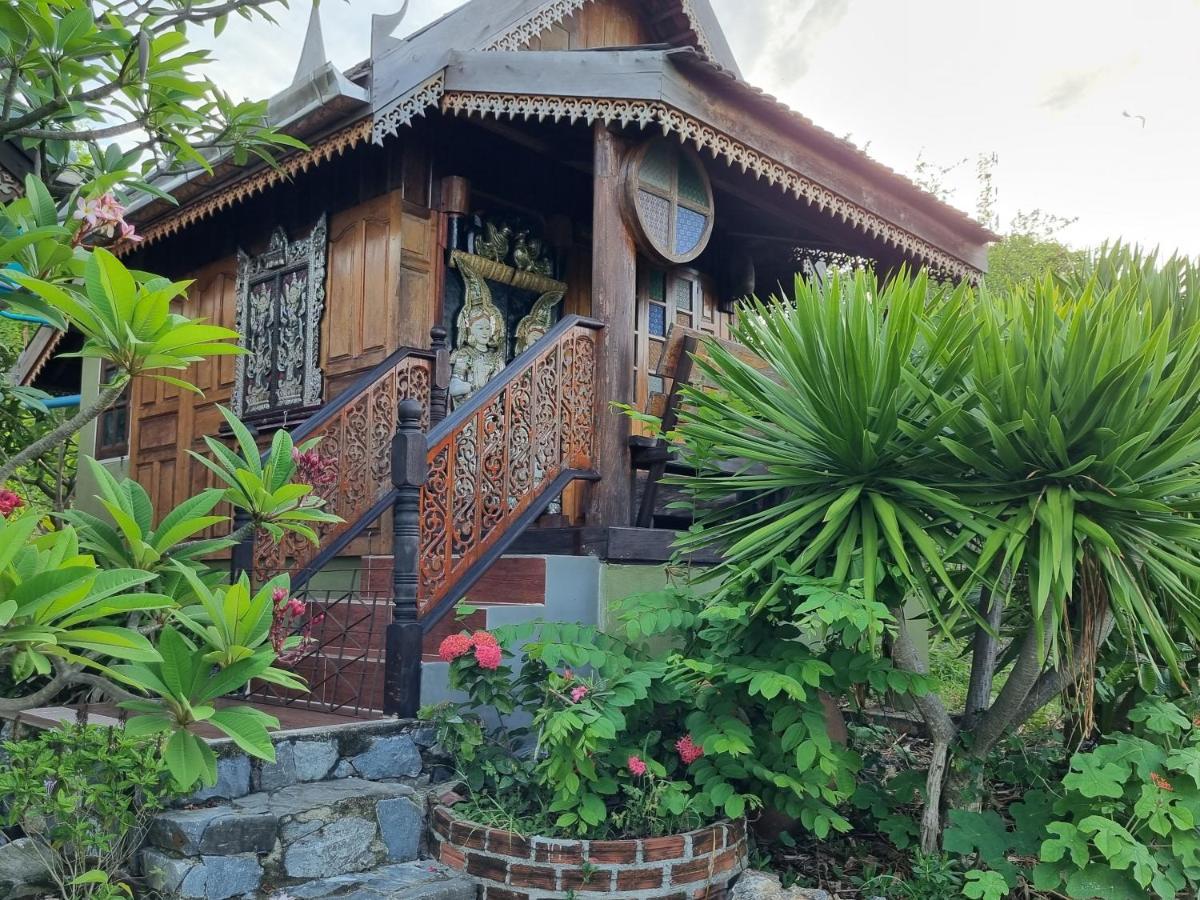 Hello Sichang Bungalow Ko Si Chang Bagian luar foto